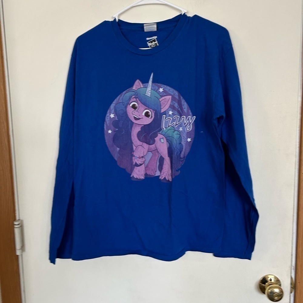 2021 Hasbro Izzy my little pony graphic long sleeve